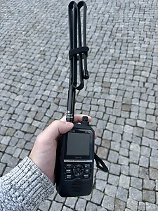 VHF/UHF handheld radio with foldable antenna